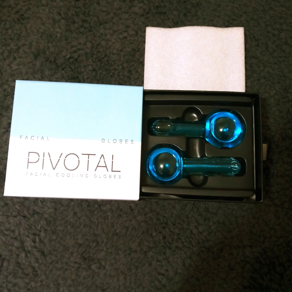 Pivotal Facial Globes